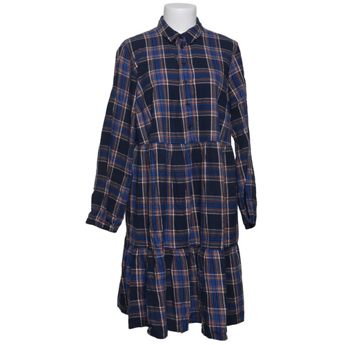 New look curves - look, kleid
